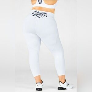 NWT 4X Fabletics High Waisted Strappy Capri